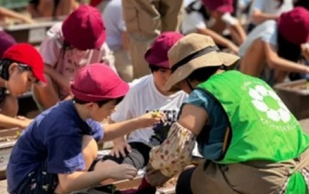 “子どもたち”と“地域”が花でつながるまちづくりを支援しませんか？